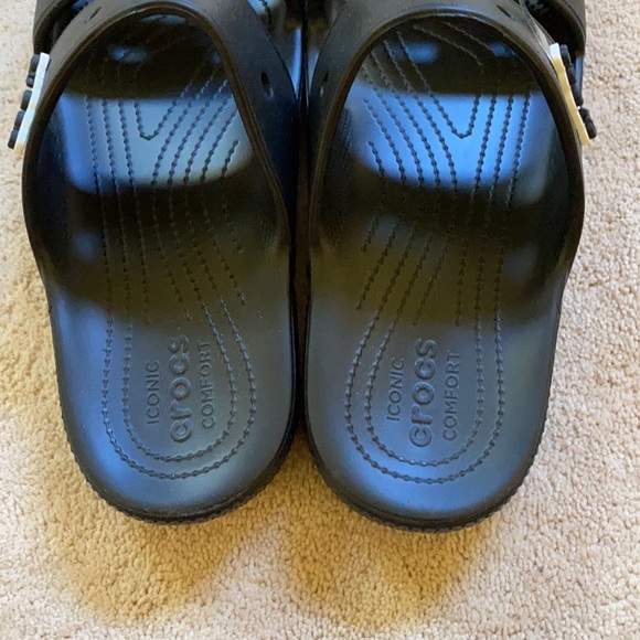 NWOT Black Classic Croc Sandal